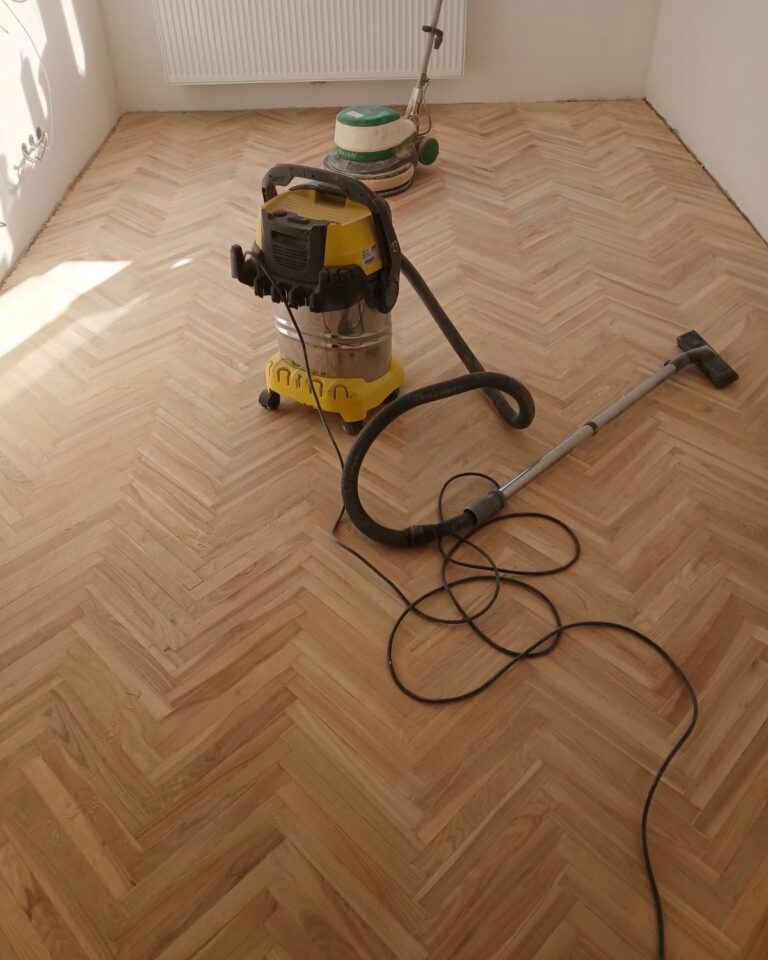 Strojní renovace parket rybí kost v Olomouci Novoreno